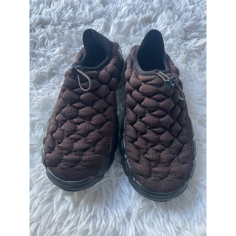 Nike FlyKnit Haven Slip On Sneakers - Picture 2 of 12